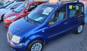 Automatic Fiat Panda 1.2, year 2008, 102,000km, music, air conditioning, automatic gears, sold with 1 year guarantee, asking 5,995e. Tel 922 736441.