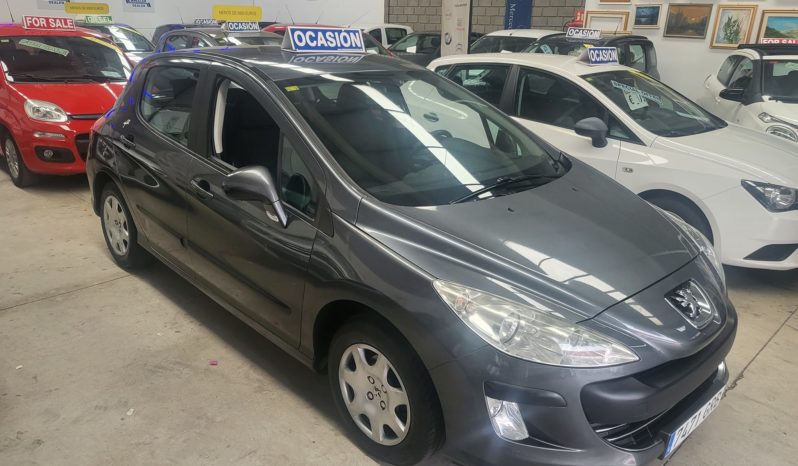 Peugeot 308, 1.6, year 2009 with 144,000km, music, air-conditioning, parking sensors etc, sold with 1 year guarantee, asking 4,995e. Tel 922 736451