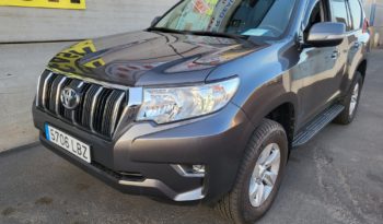 Toyota land cruiser 2.8 diesel, 4x4, year 2019, 1 owner with 87,000km, sold with 1 year guarantee, asking 42,995e. 100%no deposit finance available. Tel 922 736451