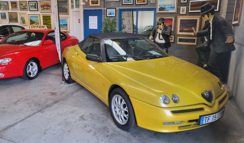 Alfa Romeo 1.8 spider, year 1999, 214,000km, a great every day classic, asking 8,995e