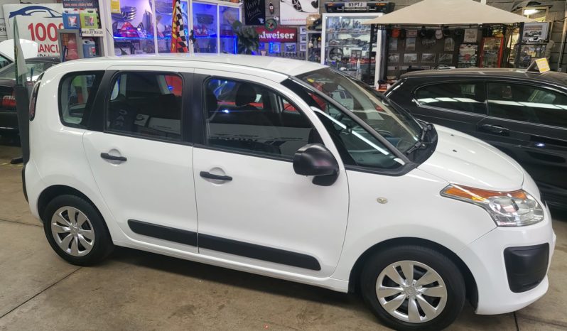 Citroen C3 Picasso 1.4, año 2015, 129.000km, música, aire acondicionado etc, se vende con 1 año de garantía, pidiendo 7.995e. 100%no deposit finance available, tel 922 736451