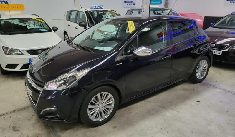 Peugeot 208, 1.2, year 2017, 110,00km, music, air-conditioning etc, with 1 year guarantee, asking 8,995e