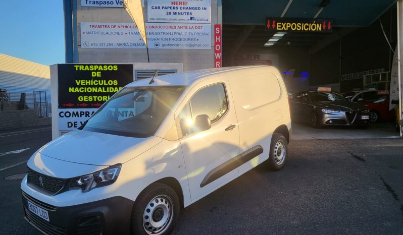 Peugeot Partner 1.5 diesel, 1000kg, year 2019, 111,000km premium edition with music, air-conditioning etc, sold with 1 year guarantee, asking 13,995e. 100%no deposit finance available. Tel 922 736451