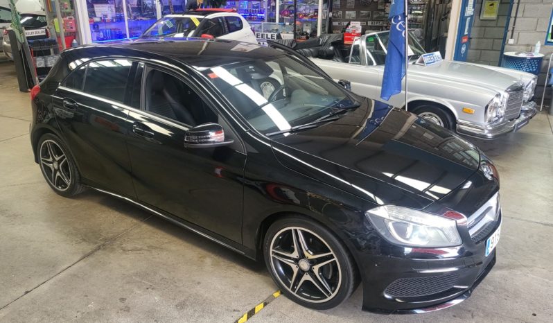 AUTOMATICO, Mercedes clase A 180CDi, año 2013 118.000 kilometros, AMG paquete de estilo y equipamiento, música, aire acondicionado, navegación, etc, se vende con 1 año de garantía, pidiendo 18.995e, financiación disponible, tel 922 736451