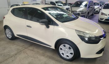 Renault Clio 1.2, año 2016, sólo 46.000 kilometros música, aire acondicionado, etc, se vende con 1 año de garantía, pidiendo 9.995e, 100%no depósito de financiación disponible, tel 922 736451