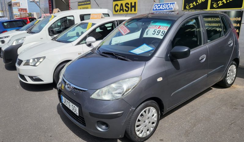 Hyundai I 10, year 2008, 116,000km, music, air-conditioning etc, sold with 1 years guarantee, asking 5,995e. Tel 922 736451