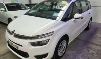 Citroen C4 Picasso 1.2, año 2016, un solo dueño con 93.000km, música, aire acondicionado, 7 plazas, etc, se vende con 1 año de garantía, pido 10.995e. El 100% de la financiación de los depósitos no está disponible. Tel 922 736451