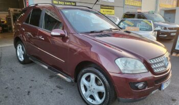 Mercedes ML350, gasolina, automático, año 2006, 199.000km, música, navegación, aire acondicionado, etc, se vende con 1 año de garantía, pidiendo 9.995e. Tel 922 736451
