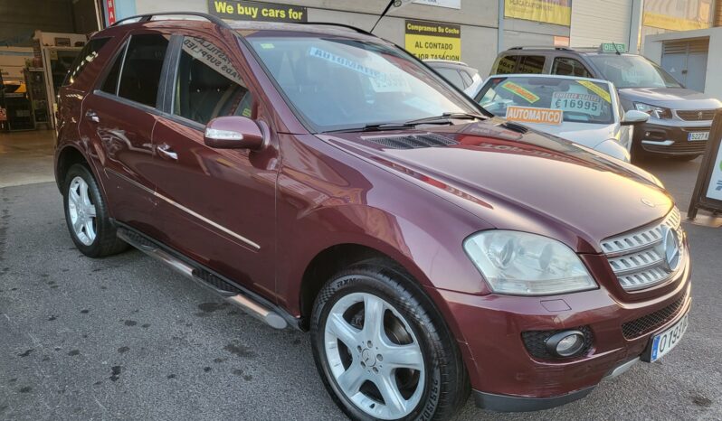 Mercedes ML350, gasolina, automático, año 2006, 199.000km, música, navegación, aire acondicionado, etc, se vende con 1 año de garantía, pidiendo 9.995e. Tel 922 736451