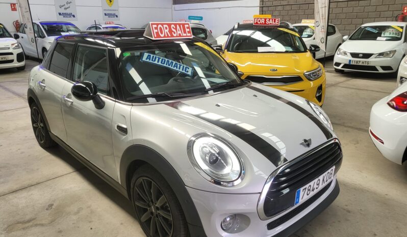 Mini Cooper 1500, año 2017, 36.000km, marchas AUTOMATICAS, techo solar panorámico eléctrico, cámaras de aparcamiento, música, aire acondicionado etc, se vende con 1 año de garantía, pido 18.995e. El 100% de la financiación de los depósitos no está disponible. Tel 922 736451