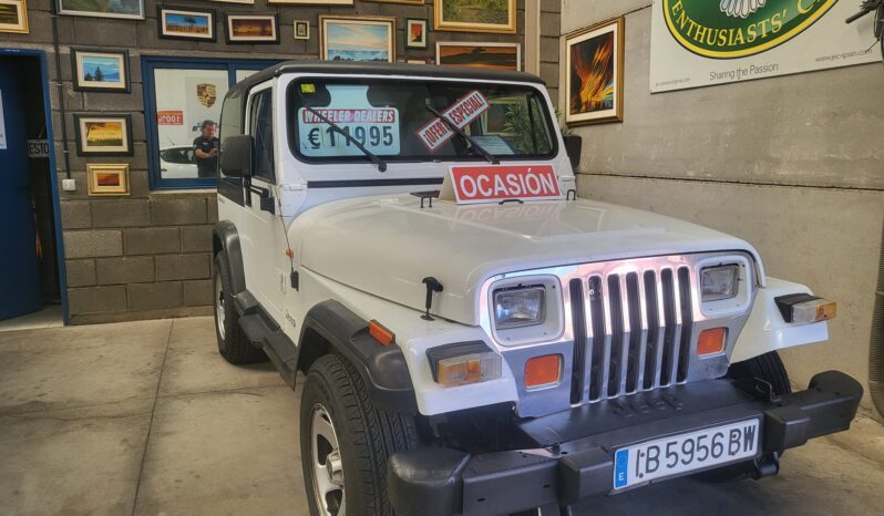 Classic Jeep Wrangler 2.5, year 1994, hard and soft top, manual gears, music, etc, sold with guarantee, asking 11,995e. Tel 922 736451