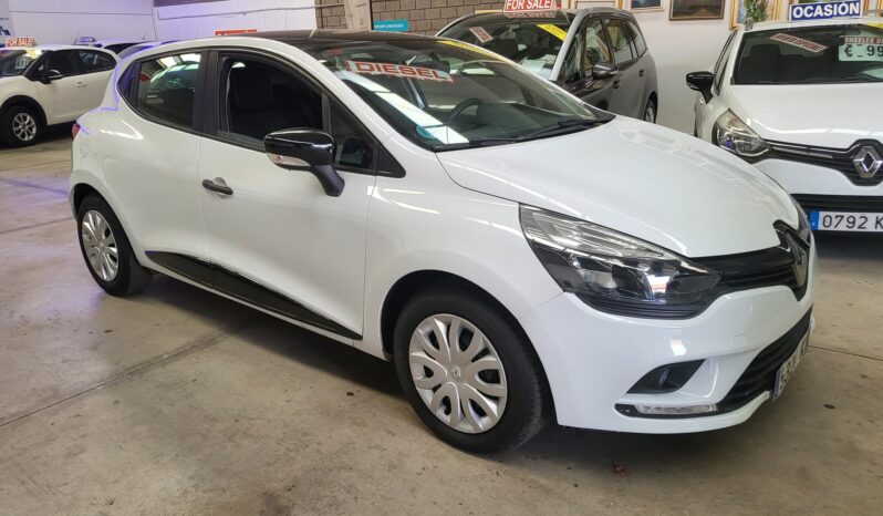 Renault Clio 1.5 Diesel, year 2018, one owner with 106,000km, music, air-conditioning etc, sold with 1 year guarantee, asking 10,995e, 100%no deposit finance available. Tel 922 736451