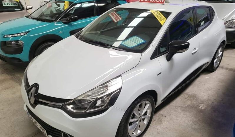 Renault Clio 1.2 year 2017, one owner with 105,000km, music, air-conditioning, navigation etc, sold with 1 year guarantee, asking 7,995e . 100% no deposit finance available. Tel 922 736451