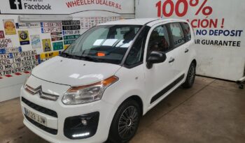 Citroen C3 Picasso 1.4, year 2015, 124,000km, music, air-conditioning etc, sold with 1 year guarantee, asking 7,995e. Tel 922 736451
