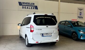 Ford Courier Turneo full